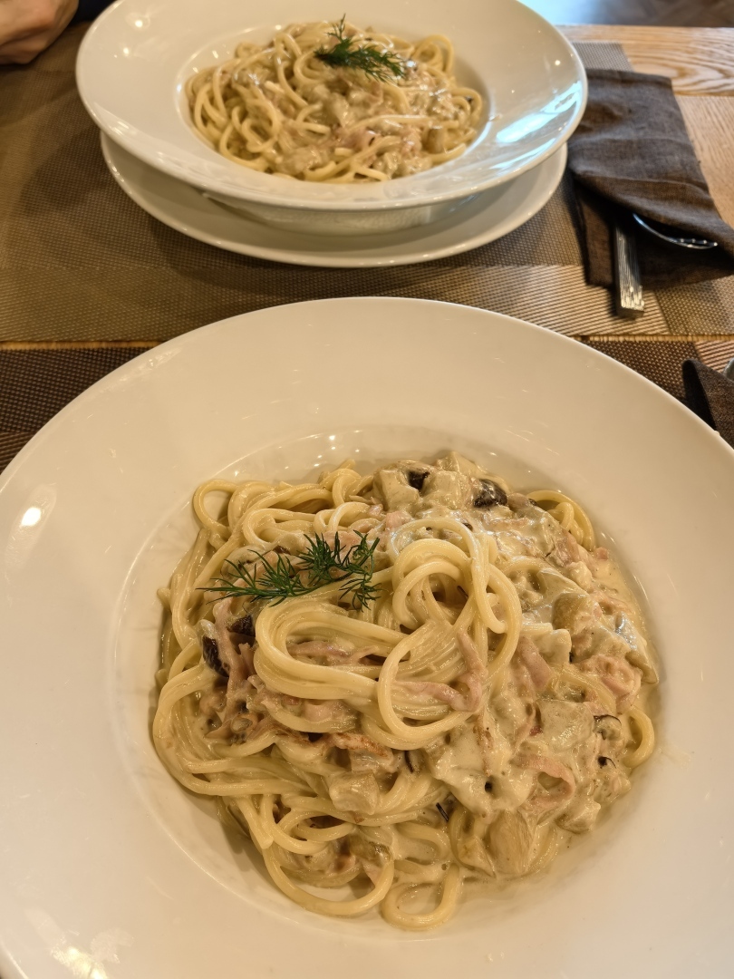 Ресторан где подают червяков 🪱 Долгая подача и сомнительный сервис. Rimini.