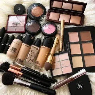 9 вещей, которые не желательны в косметичке