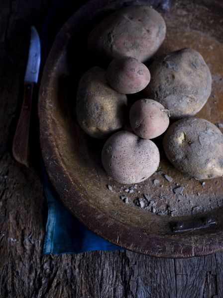 Немытая картошка – причина убийства? Житель Тавды заживо похоронил свою знакомую