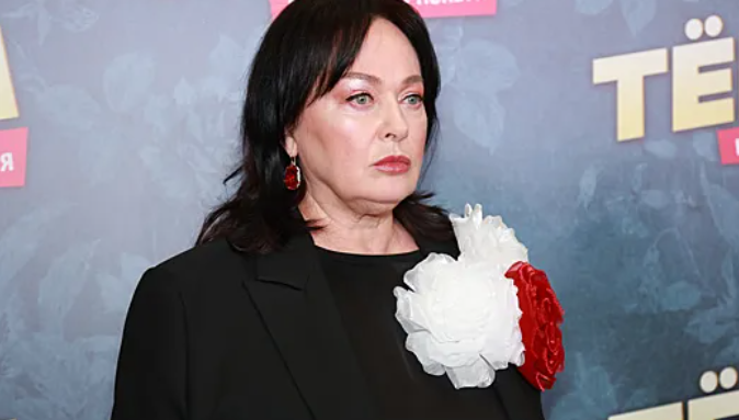 Ты не поверишь! Ларису Гузееву как ветром сдуло из России, прямо после того, как произошел скандал на "Давай поженимся"! 😱