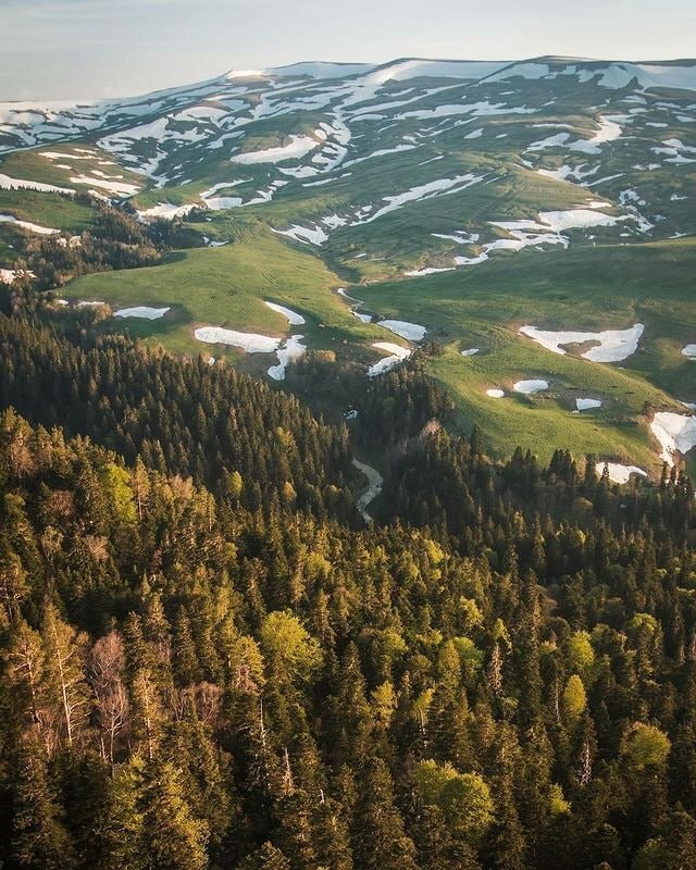 Май на Лаго-Наки: Месяц Волшебства и Тайн