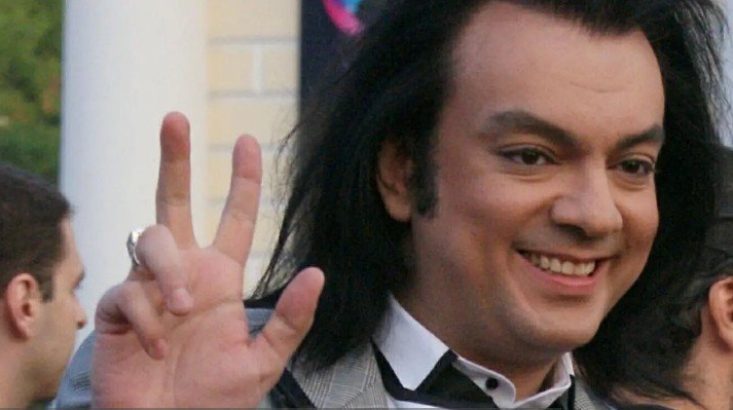 Представь! Вот это поворот! Лидер страны просто-напросто одним своим указом "раздавил" Киркорова и Баскова! Не поверишь! 🤯