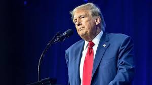 Республиканец Рэнд Пол осуждает идею Трампа о привлечении военных к депортациям