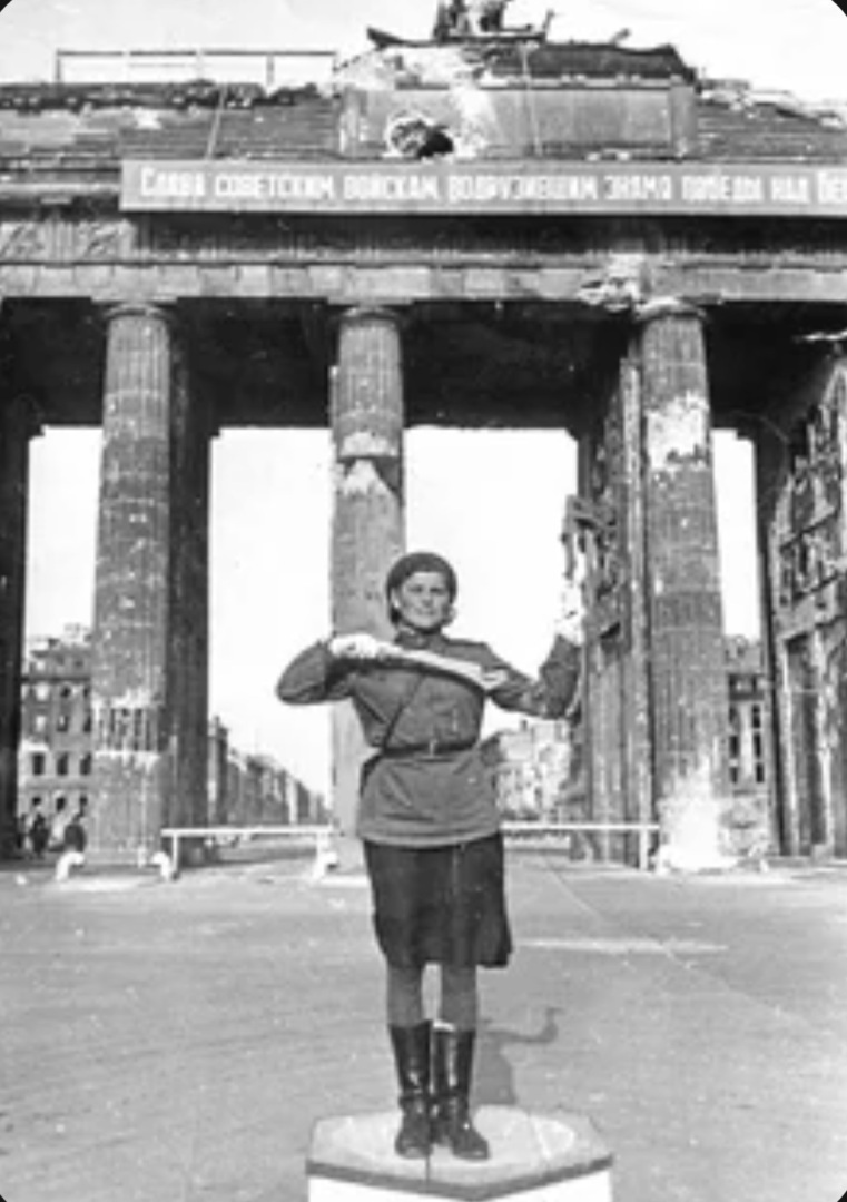 Ушла из жизни знаменитая регулировщица Победы