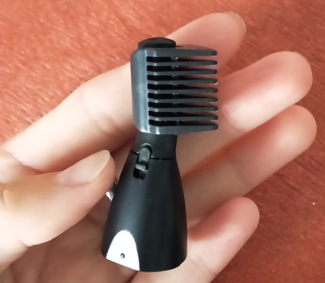 Триммер для носа, ушей, бороды. 4 в 1. Модель А-103. Почти бесполезный прибор.