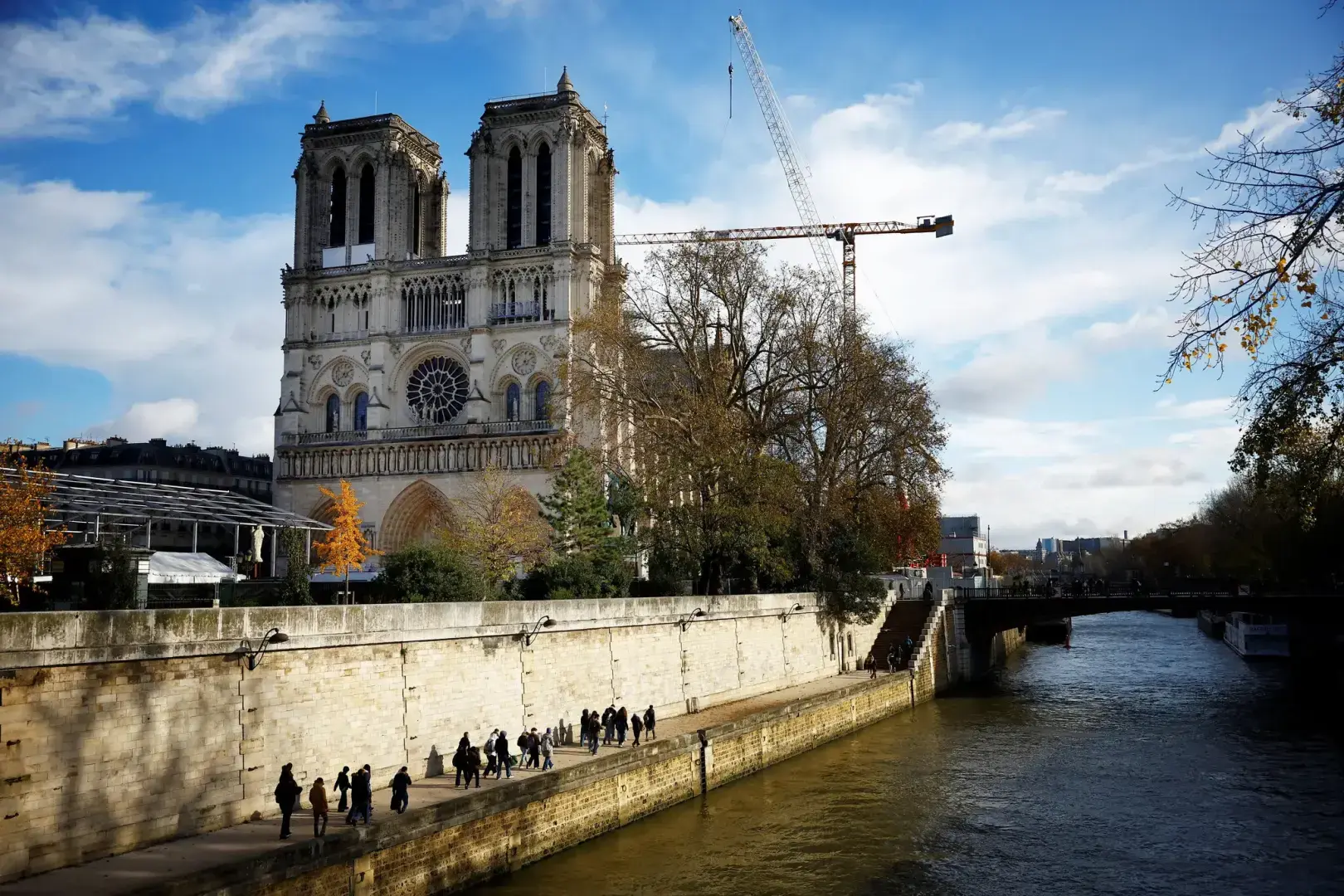 Как посетить собор Парижской Богоматери?