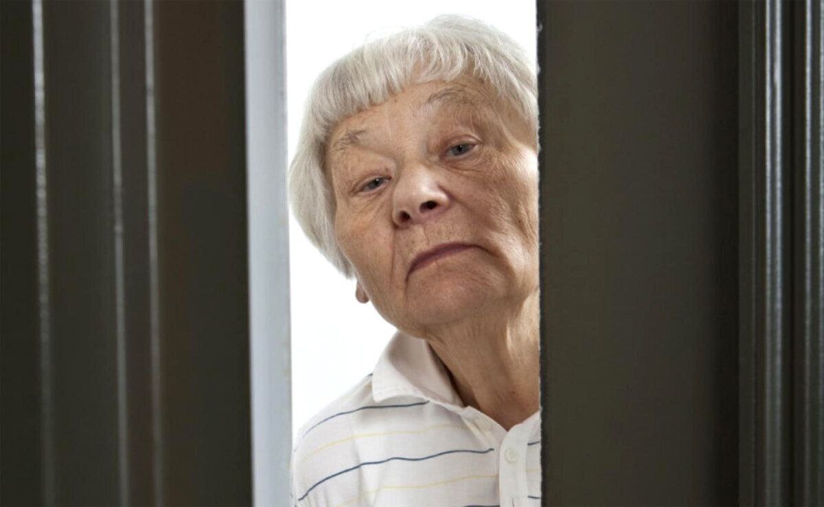 Женщина купила полквартиры в Подмосковье, но вторая владелица не впустила жить. Вселиться не помог даже Верховный суд. Почему?