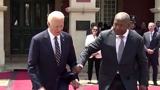 Странные высказывания Байдена во время поездки в Африку