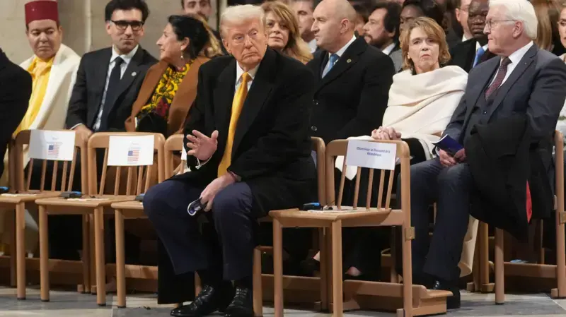 Трампуша прокатился до Парижу