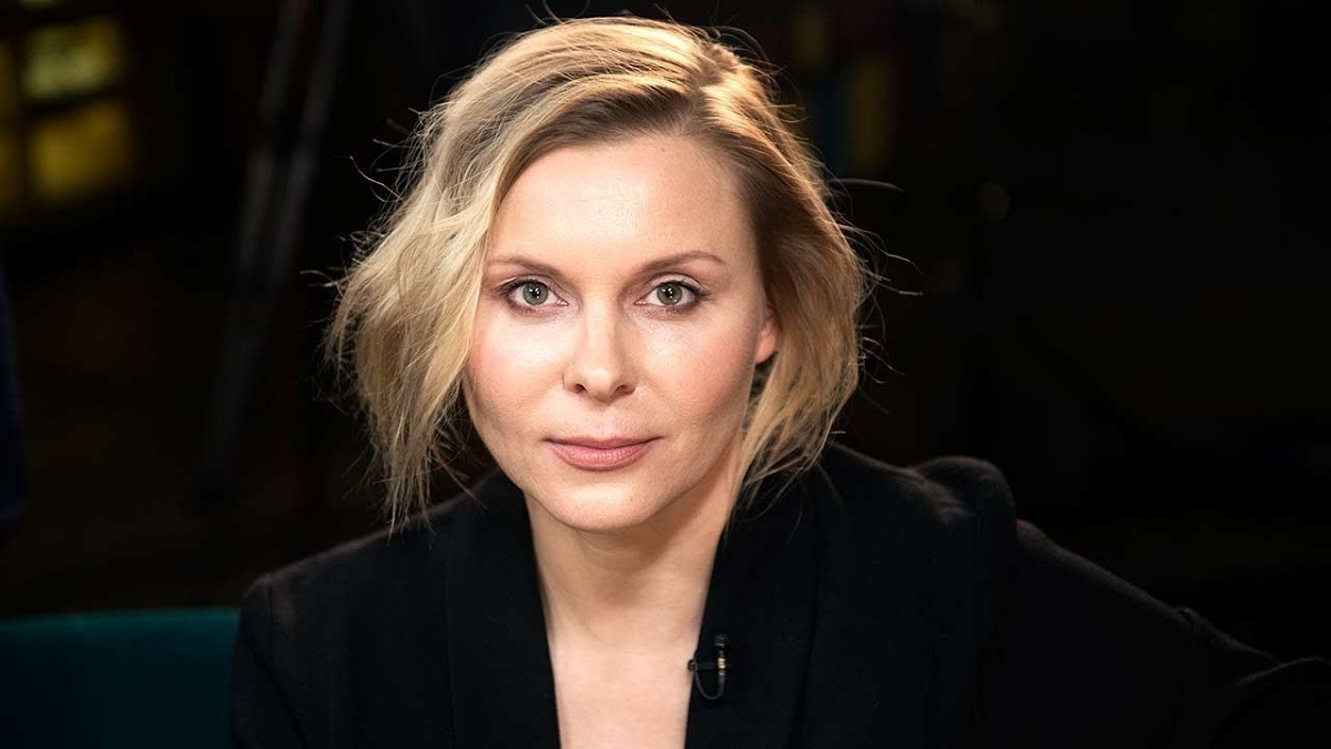 Судебный арест Яны Трояновой*: актриса под ударом закона за критику власти и статус иностранного агента