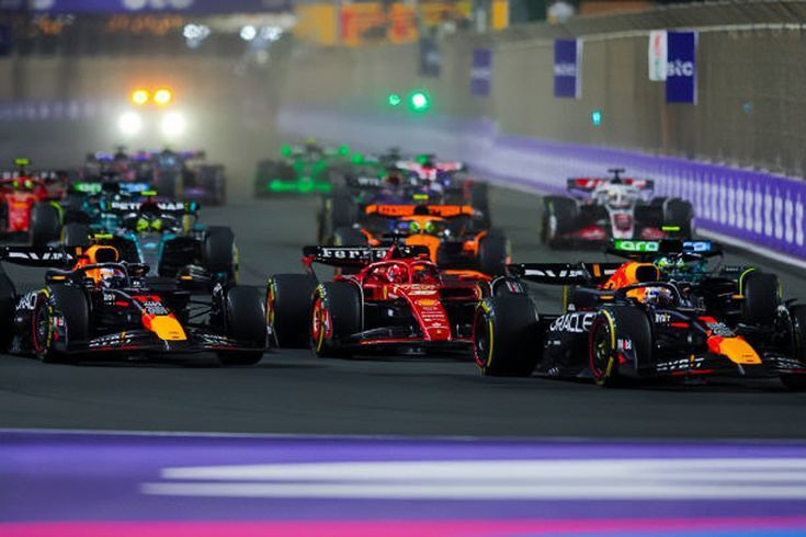 «Simply Airways». Российский пилот смотрел гонки «Формулы-1» во время посадки самолёта