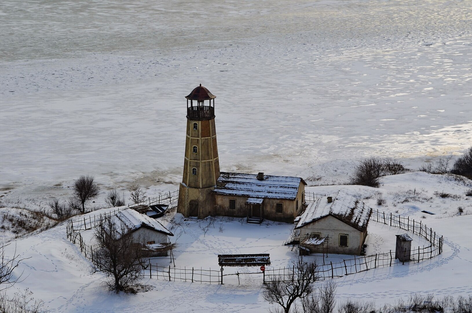 Почему раньше было много каменных домов, а сейчас в основном кирпичные дома?