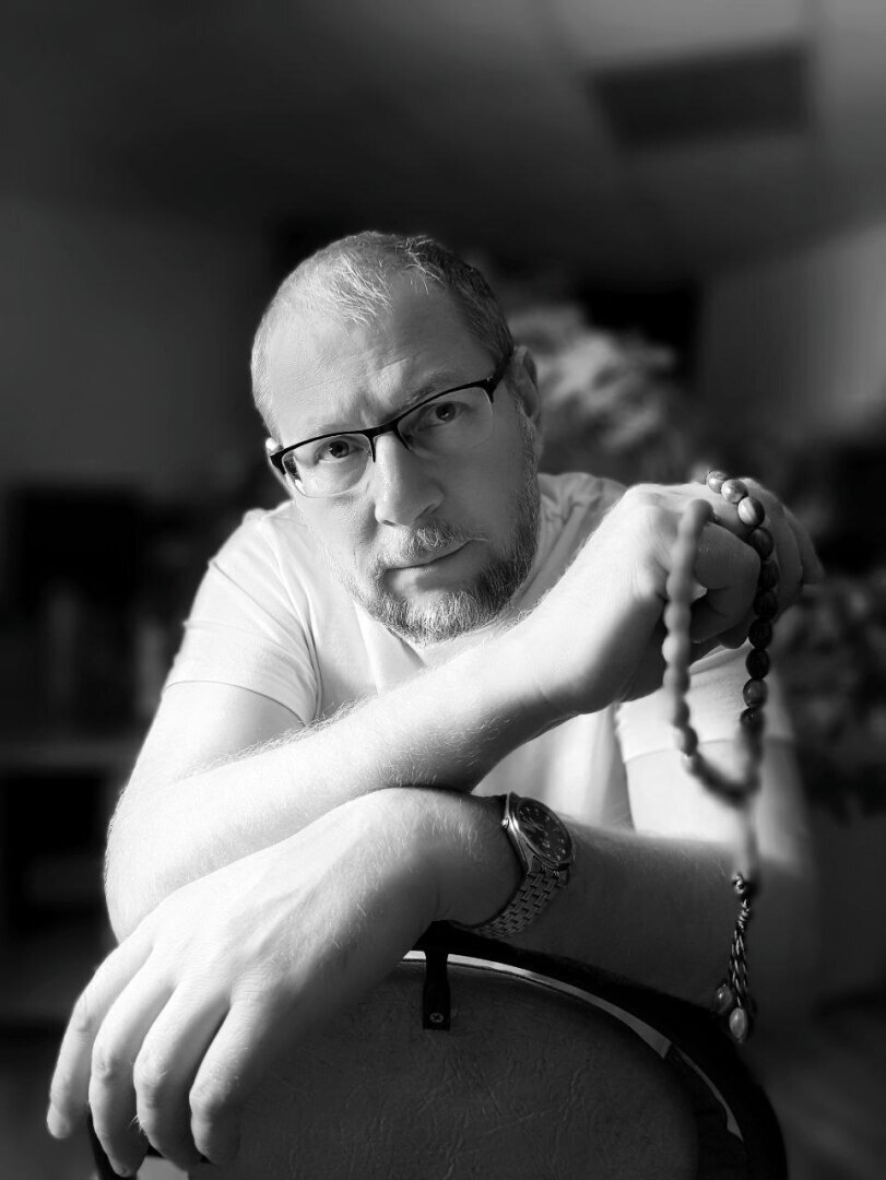 Кто больше бабушку любит?