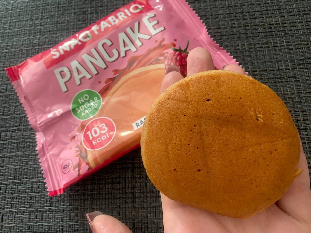 Отзыв на протеиновые панкейки Snaq Fabriq с малиной. Замена привычных десертов для худеющих