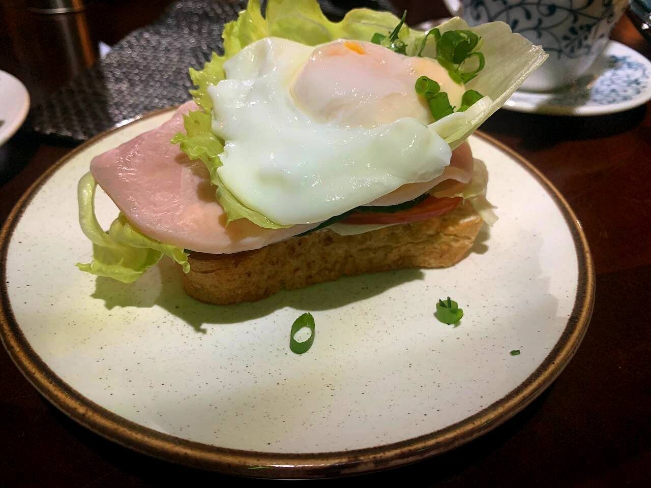 Отзыв о гостинице «Бэсэдер» в Калининграде - близко к центру, огромная кровать и SPA-зона