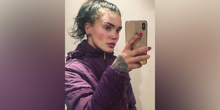 Шприцы, два трупа и еще 1 девушка с сильным наркотическим опьянением. Маму внука Марии Шукшиной 22 декабря нашли мертвой в съемной квартире.