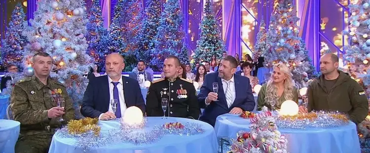 Зачем деньги такие тратить , если люди хотят нового.