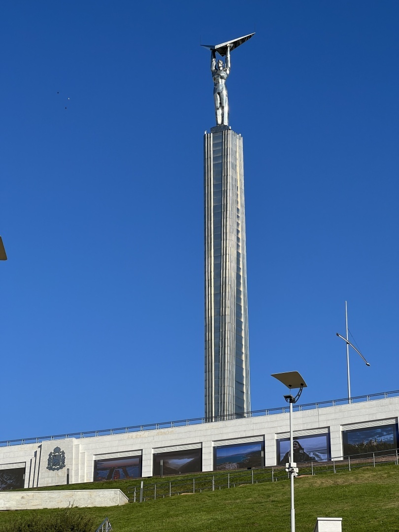 Ах, Самара-городок! Давайте прогуляемся по набережной этого замечательного города!