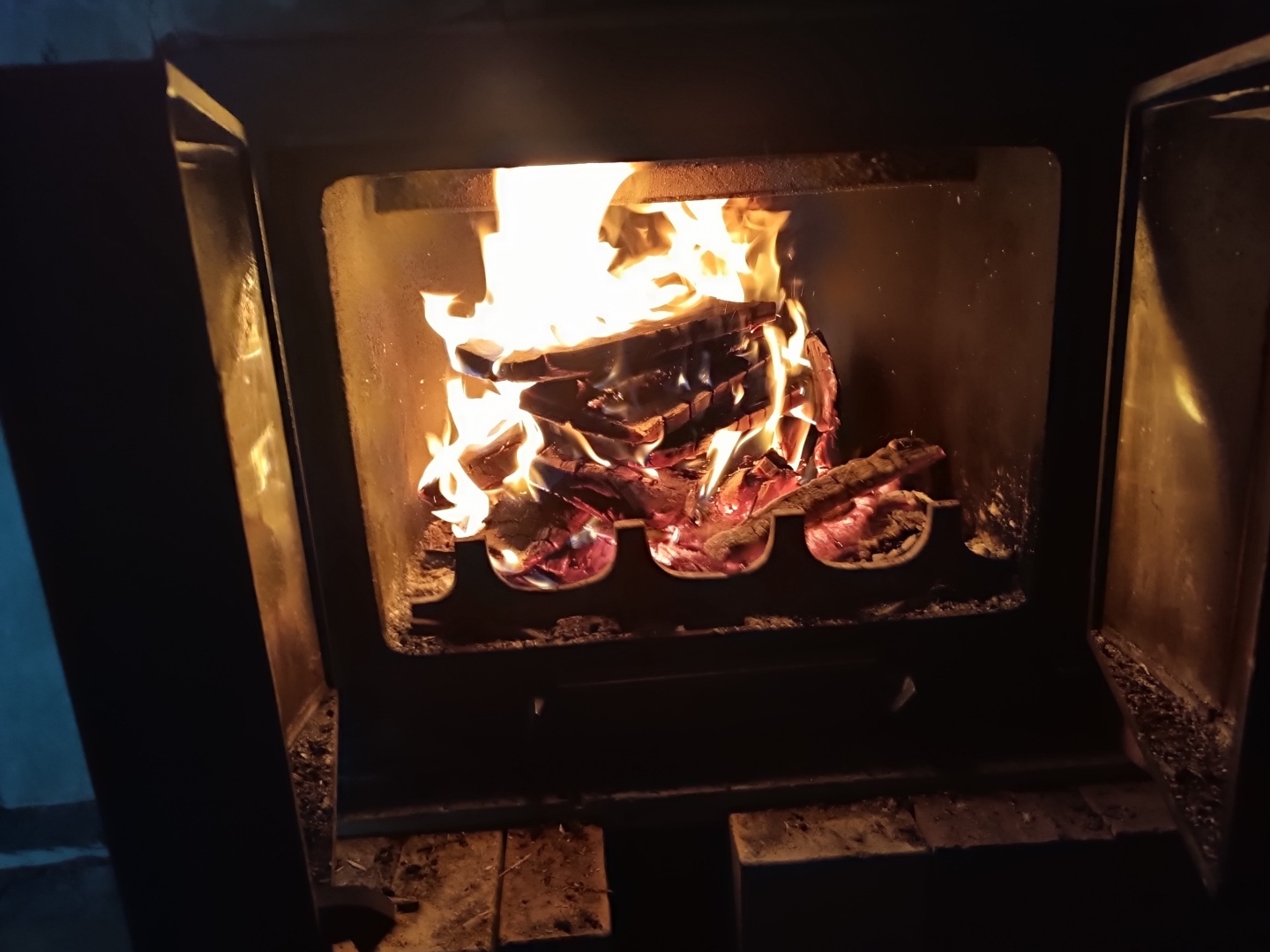 С Новым Годом! /С Новым Счастьем/ Книжки с полки — Френсис Брет Гарт «Как Санта Клаус пришёл в Симпсон-Бар»