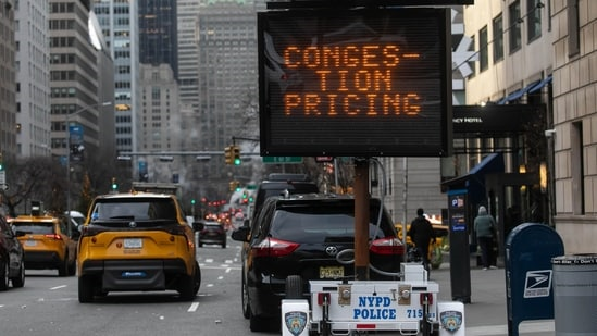 В Нью-Йорке начинается взимание платы за въезд в центр города. Вот как это работает
