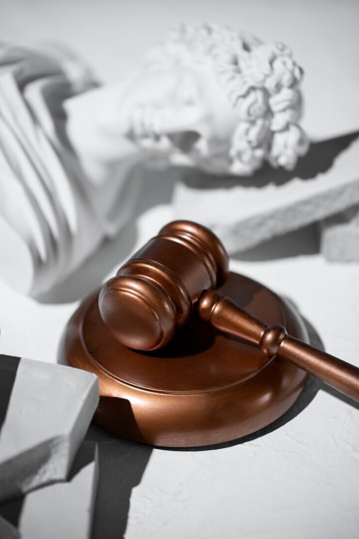 Когда суд откажет стороне во взыскании расходов на доверенность на представителя его интересов в суде?