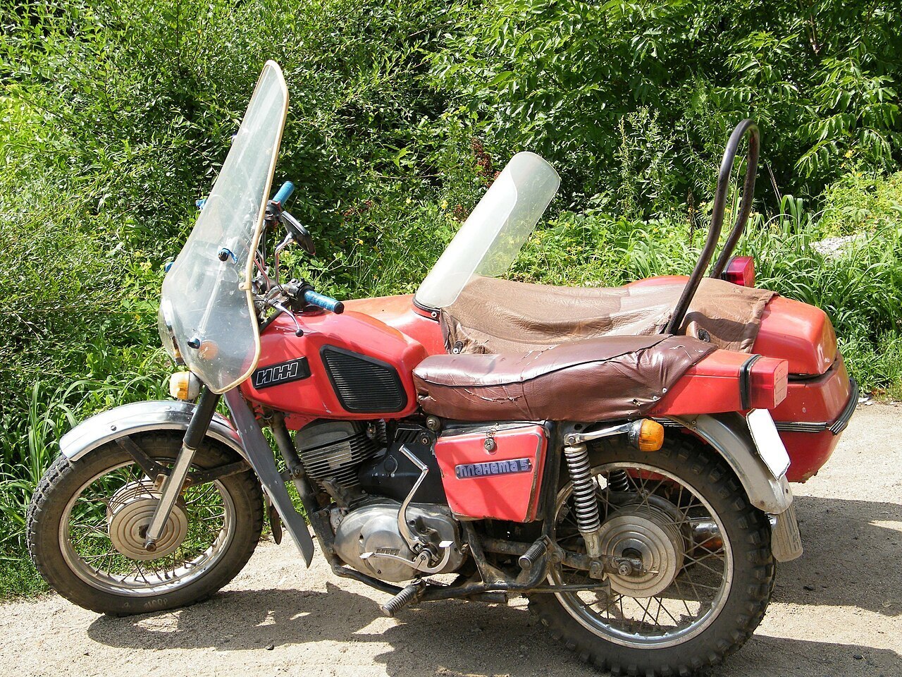 Собирали пустые гильзы от снарядов и патронов в СССР Ростовская область. За два дня наполнялась самодельная люлька от мотоцикла ИЖ Планета.