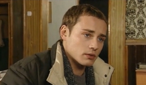 В детстве хотел стать скрипачом, а в итоге стал актером, как сложилась судьба Дмитрия Исаева