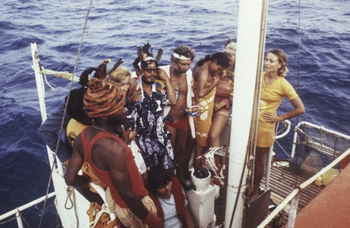 Что происходит, когда женщин больше? Забытый эксперимент на плоту