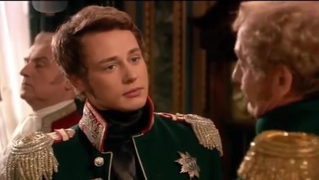 В детстве хотел стать скрипачом, а в итоге стал актером, как сложилась судьба Дмитрия Исаева