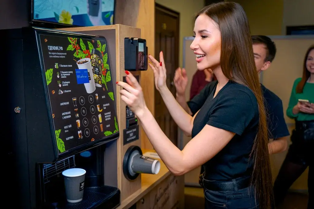 С чем связана популярность кофеен самообслуживания в 2025 году