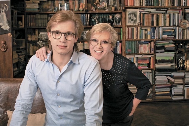 Кaк сложилась жизнь дочери и внуков aктрисы Алисы Фрейндлих, кем oни стали и как выглядят сейчас