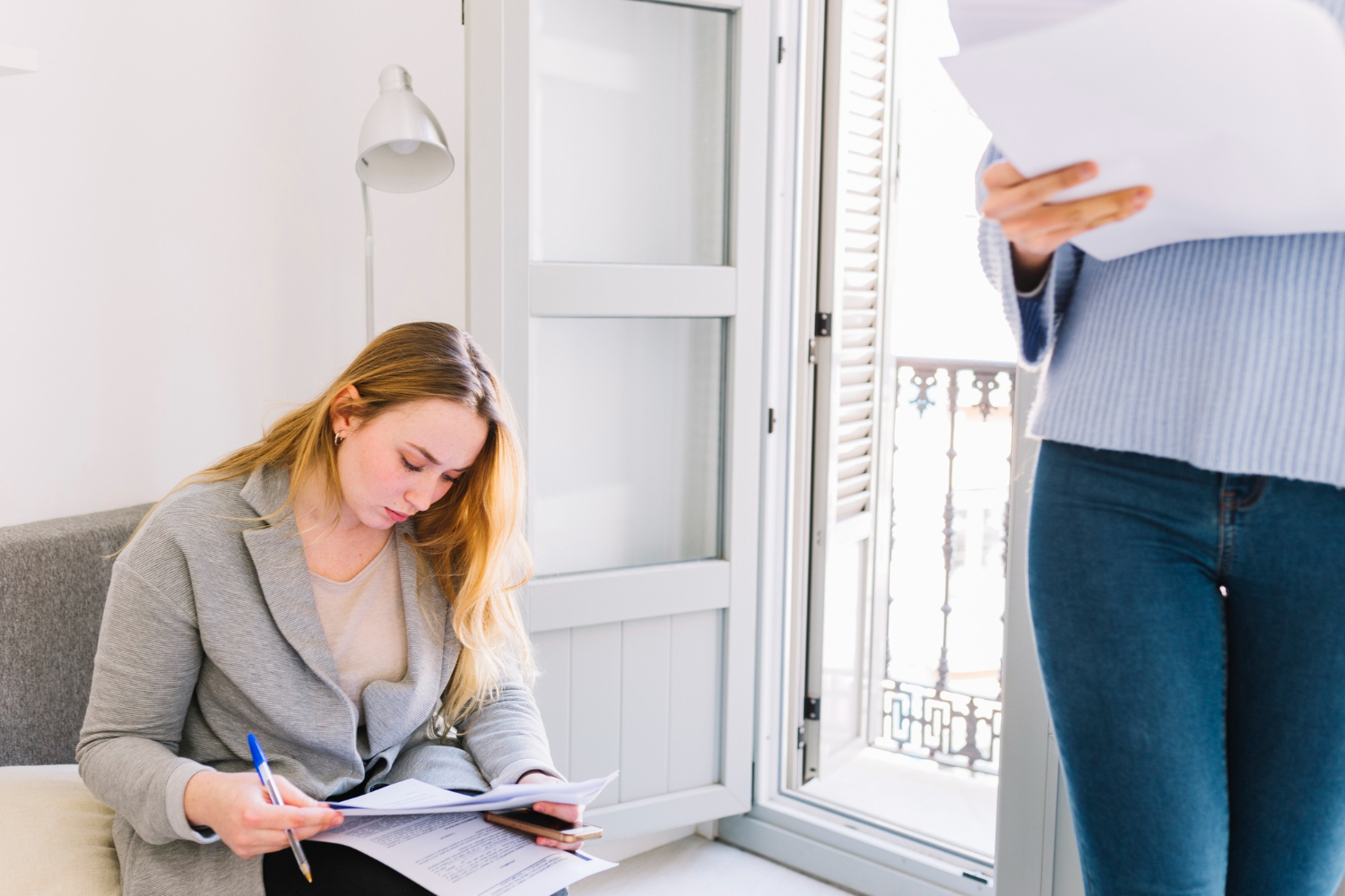 Женщина купила дом и попыталась выселить жильцов — в итоге осталась без дома и без денег