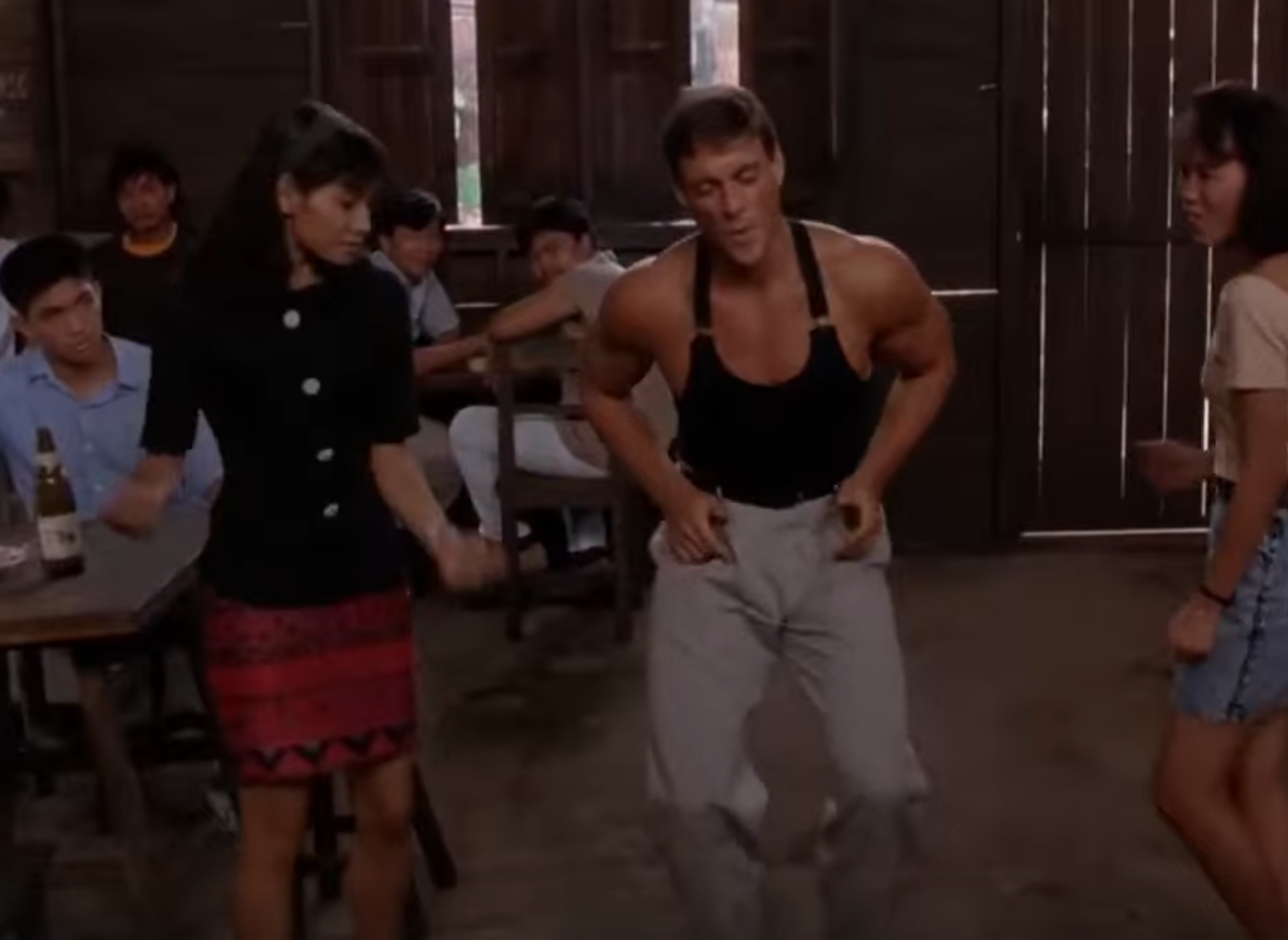 «На дискотеке прикинься Ван Даммом из фильма "Кикбоксер"» – мой совет другу в детском бурятском лагере и что из этого вышло