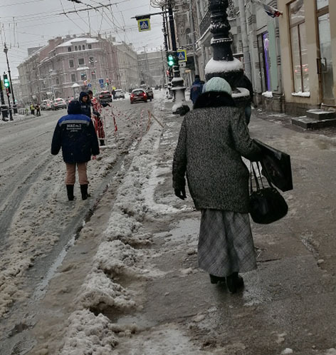 Репортаж с водой в ботинке