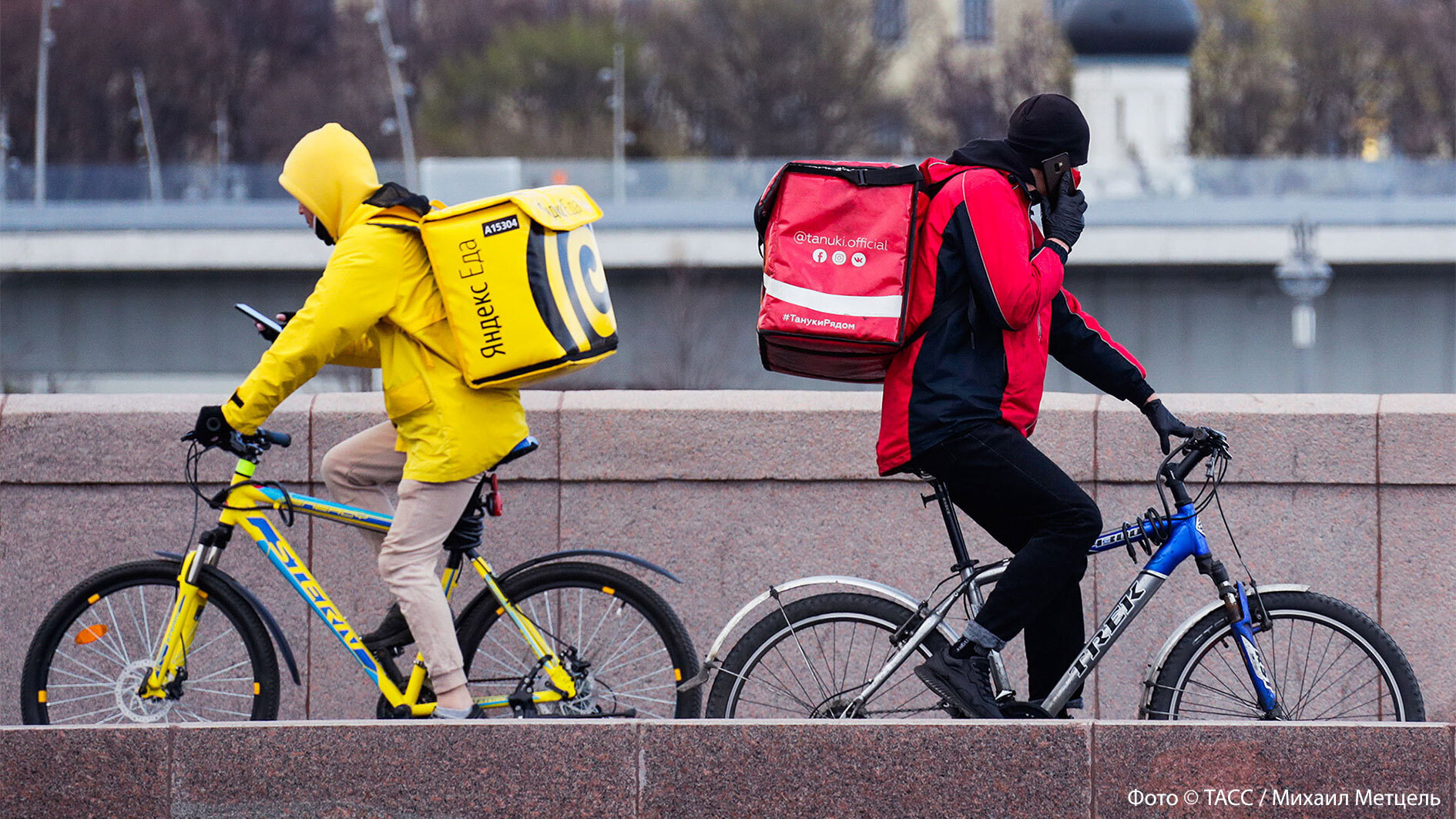 Курьерам переплачивают? Возмущение клиентов растет