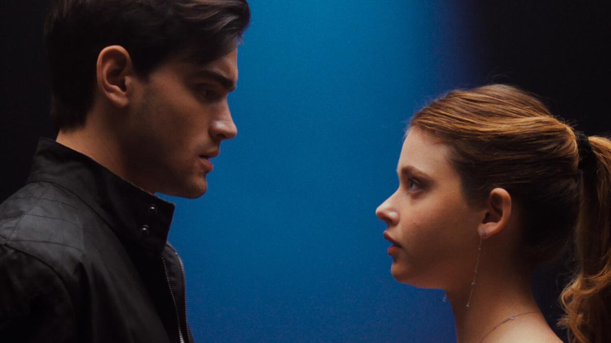 "Твоя вина" - фильм 2024 года, роман о сводном брате и сестре. Объяснение концовки, что станет с отношениями Ника и Ноа?