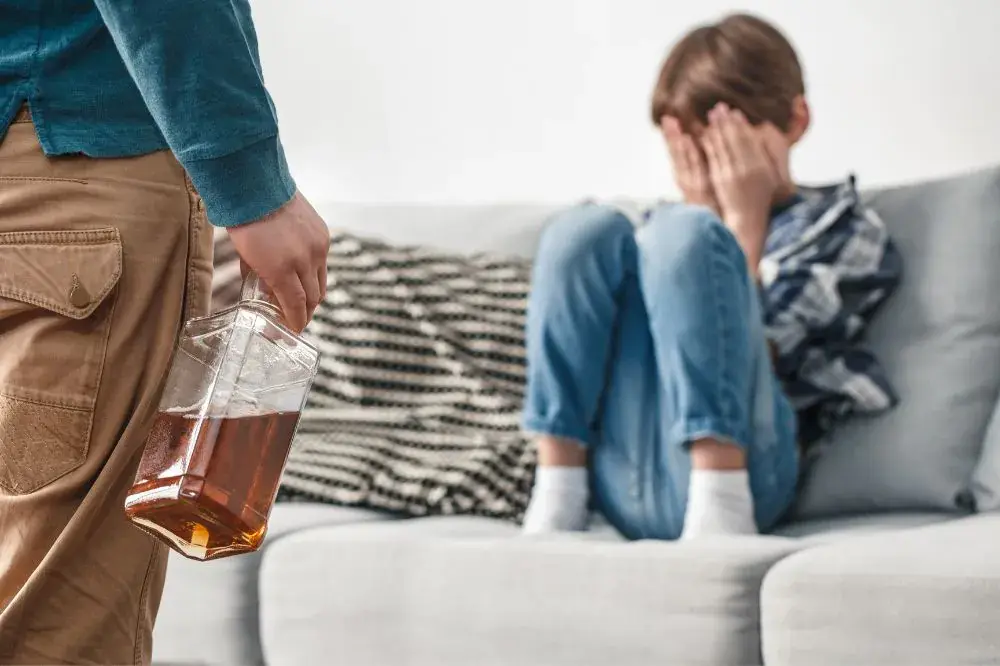 Как жить с алкоголиком? Как бороться с алкоголиком?