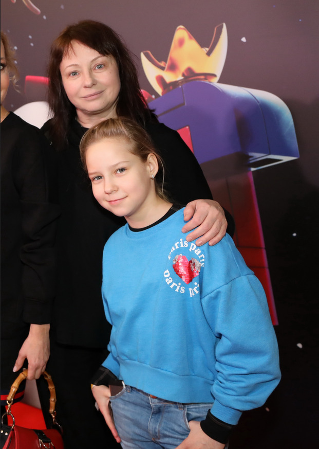 Дети Евгении Добровольской. Как складывается их судьба?