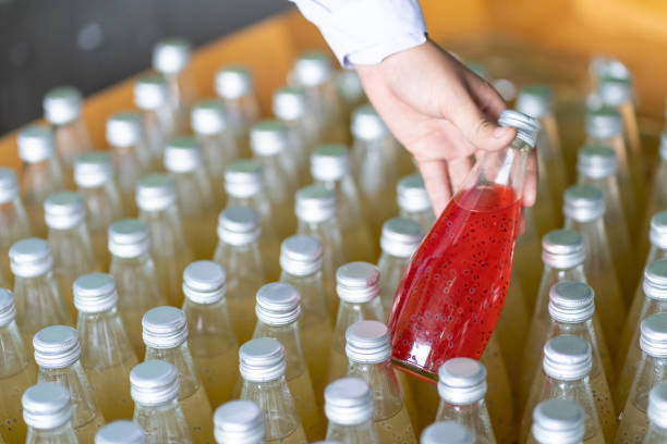 Новые подходы в борьбе с паленой водкой: стимулировать граждан за сообщения о нелегальном спиртном