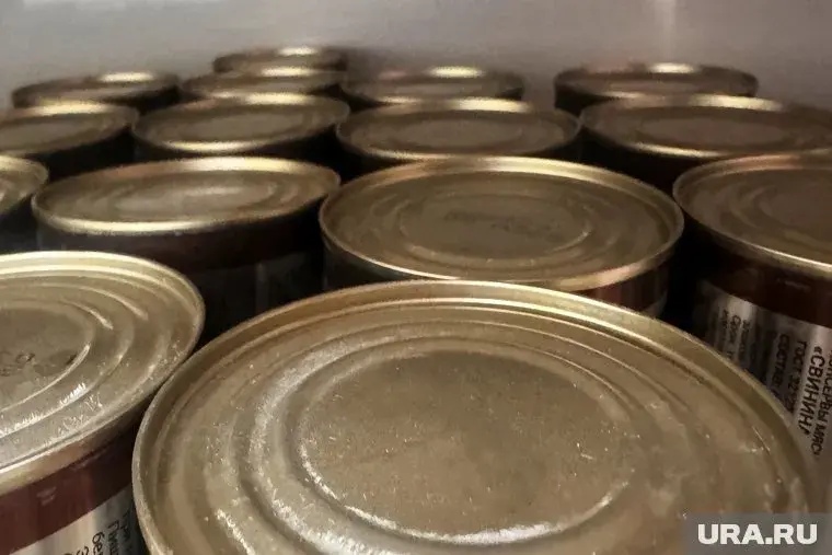 Военнослужащий украл 33 тонны тушенки