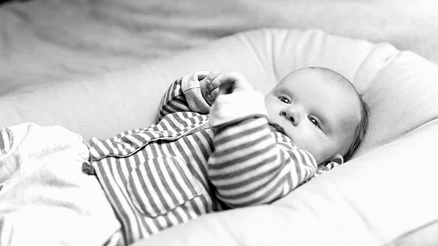 Ребенка просто сломали. В Казани на приеме у остеопата на глазах отца умер годовалый малыш