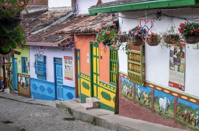 8 самых красочных мест в мире.