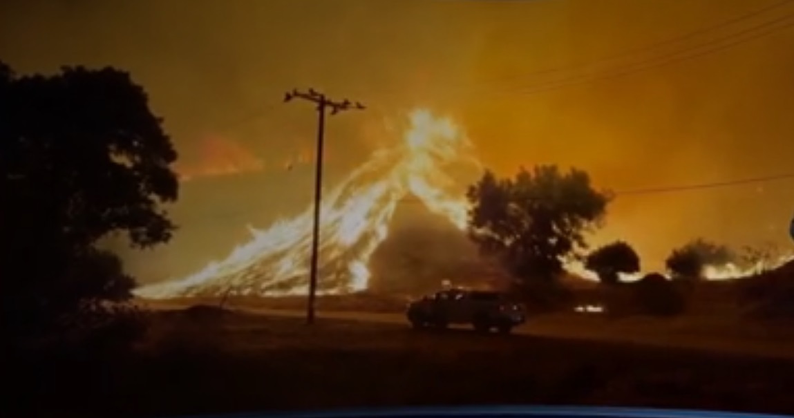 Сегодня 23 января 2025: Новый мощный пожар стремительно разрастается неподалёку от Лос-Анджелеса