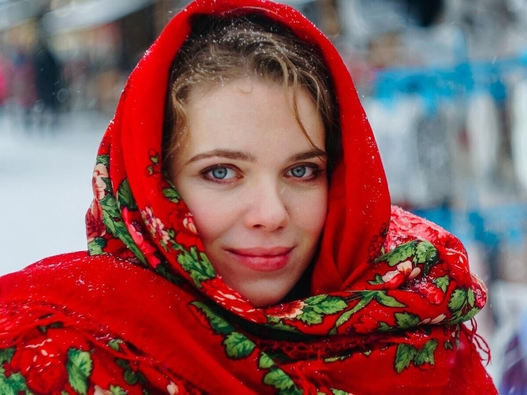 Порядочные французы переезжают в РФ. Или почему француженки влюблены в русских мужчин.