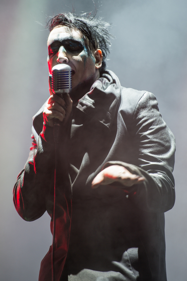 Хотели оговорить. Прокуратура США сняла обвинения в насилии против Мэрилина Мэнсона