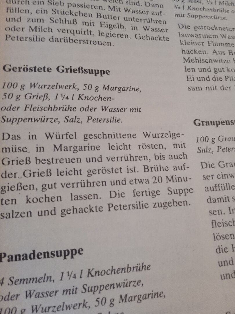 Чешский суп из жареной манной крупы