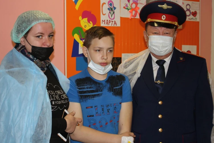 Что стало со школьником из Улан-Удэ, защитившим дедушку от бандитов