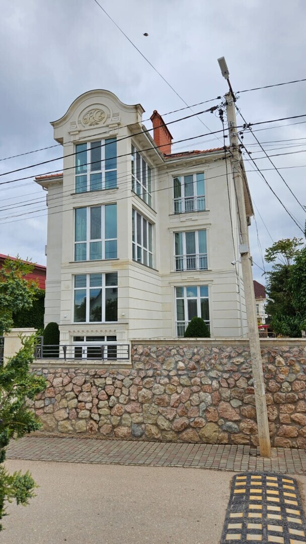 Предоставив поддельные документы в севастопольский суд, можно без проблем легализовать самовольные постройки