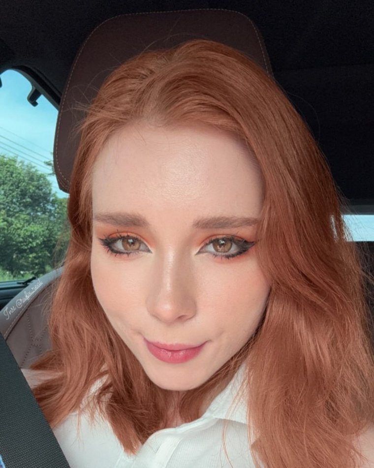 Sweetie Fox - звезда порноиндустрии из Свердловской области