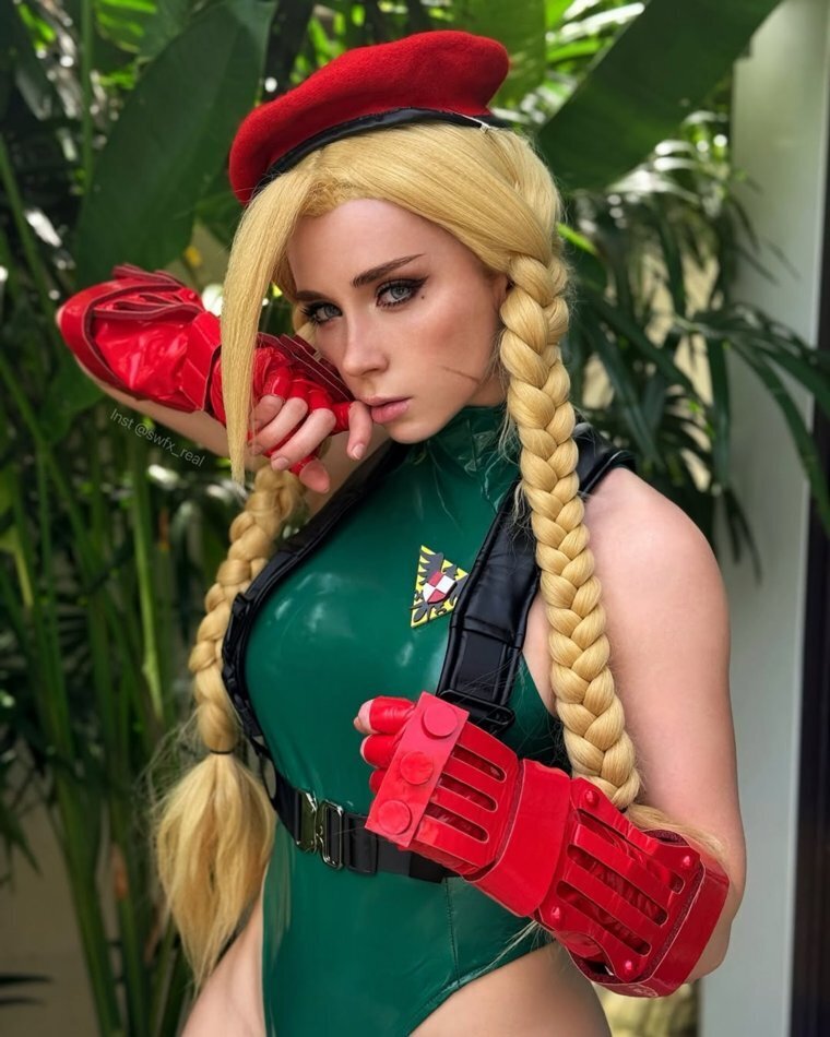 Sweetie Fox - звезда порноиндустрии из Свердловской области